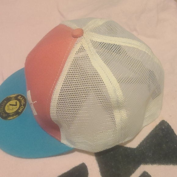 fitted cap - Picture 2 of 4